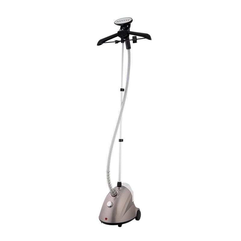 Can a 1700W Powerful Vertical Garment Steamer be used on delicate fabrics?